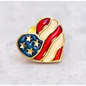 Vintage USA Flag Heart American Patriotic Nationalist Veteran Pin - CS1